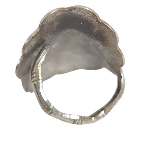 Etched Scalloped Spoon Ring - Picture 3 of 4